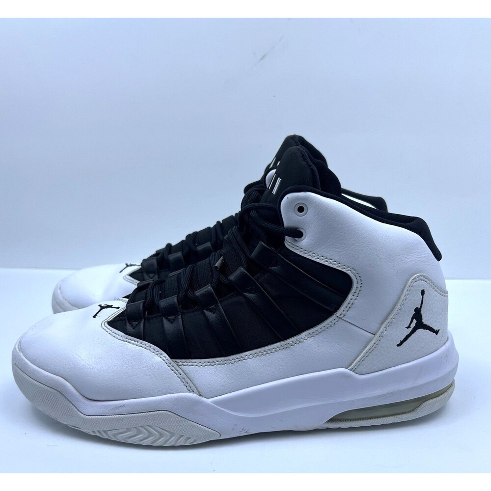 Air Jordan Max Aura White Black Basketball Shoes Sneakers Lace Up US Mens Size 9